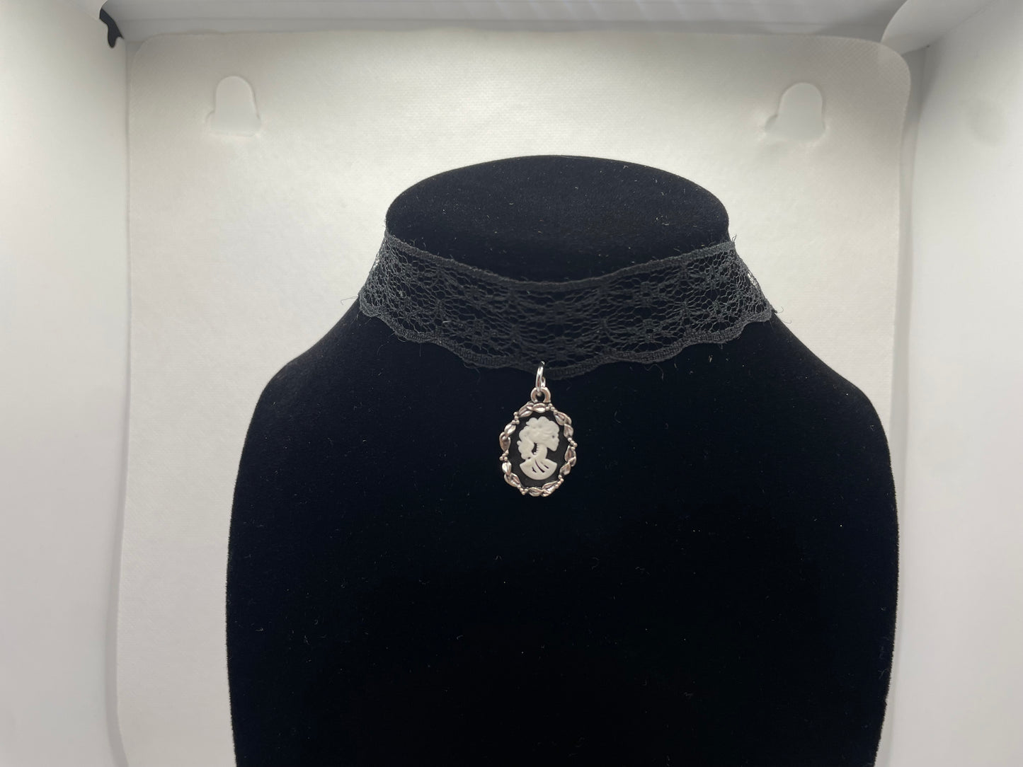 Gothic Lace Choker