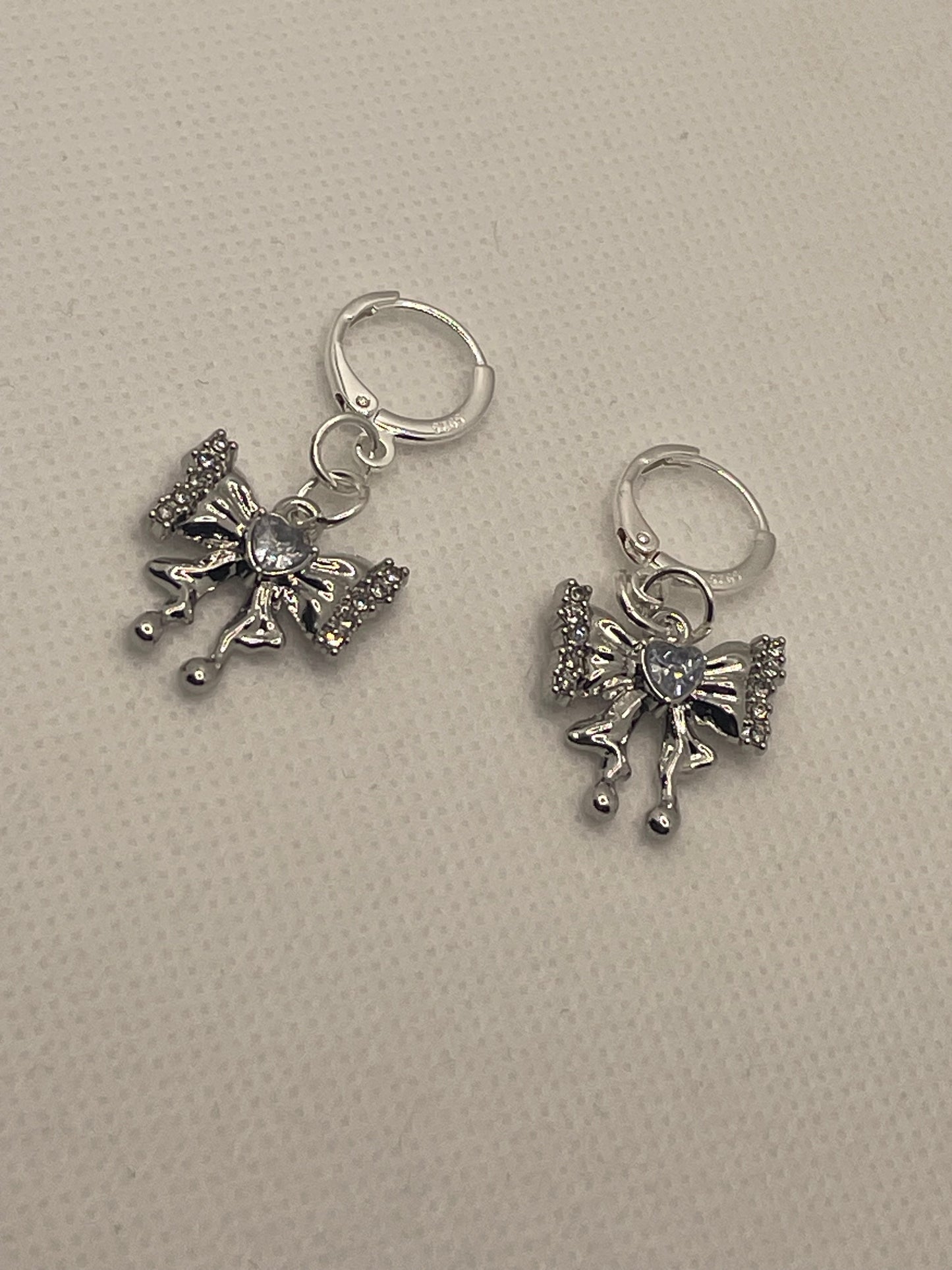 Bow earrings