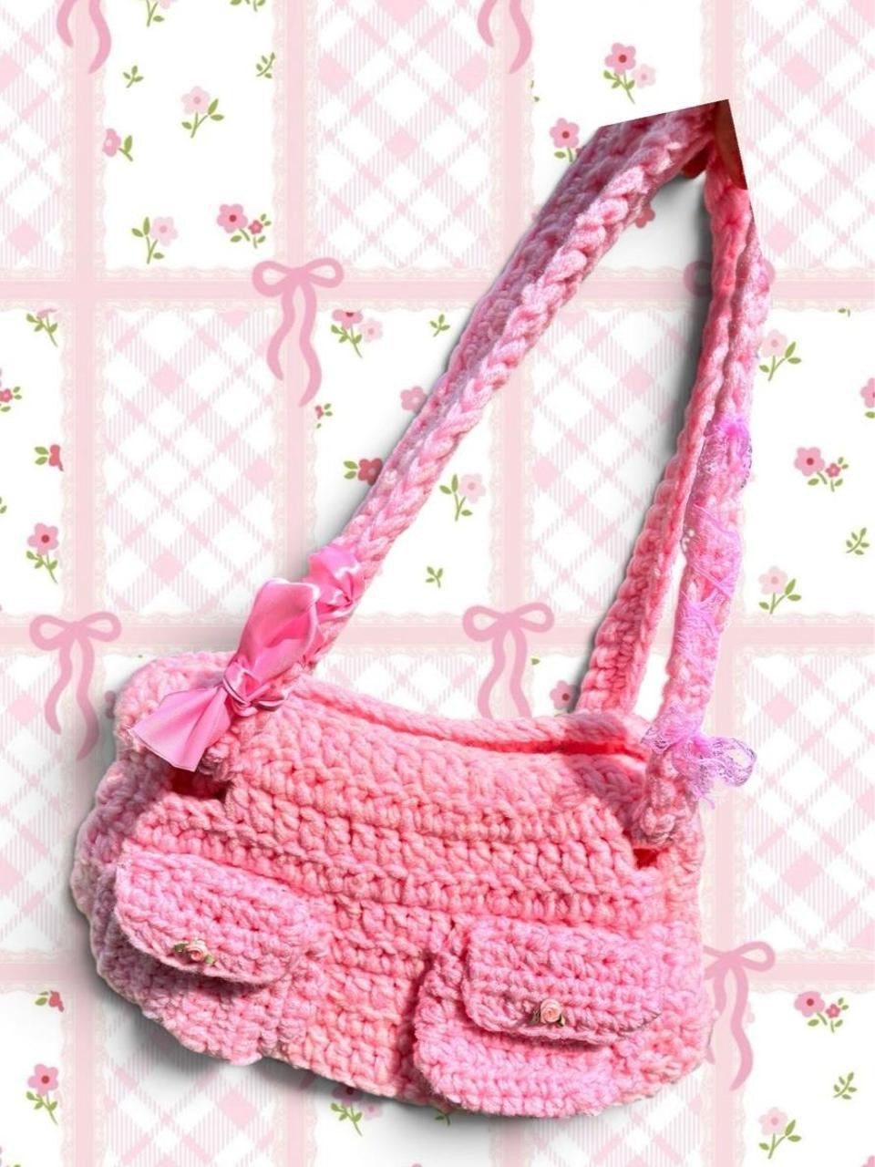 Pink book sleeve purse ˖ . ݁𝜗𝜚. ݁₊