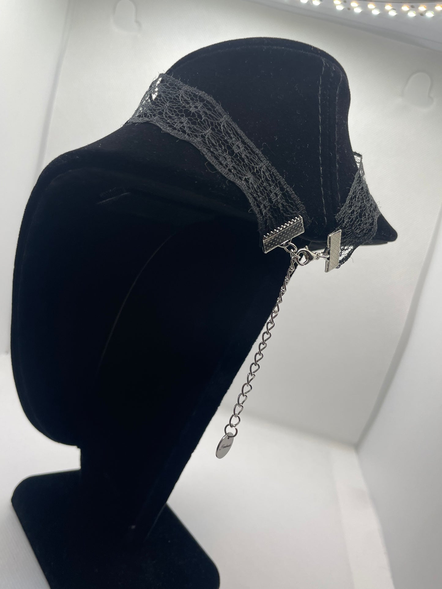 Lilith Choker
