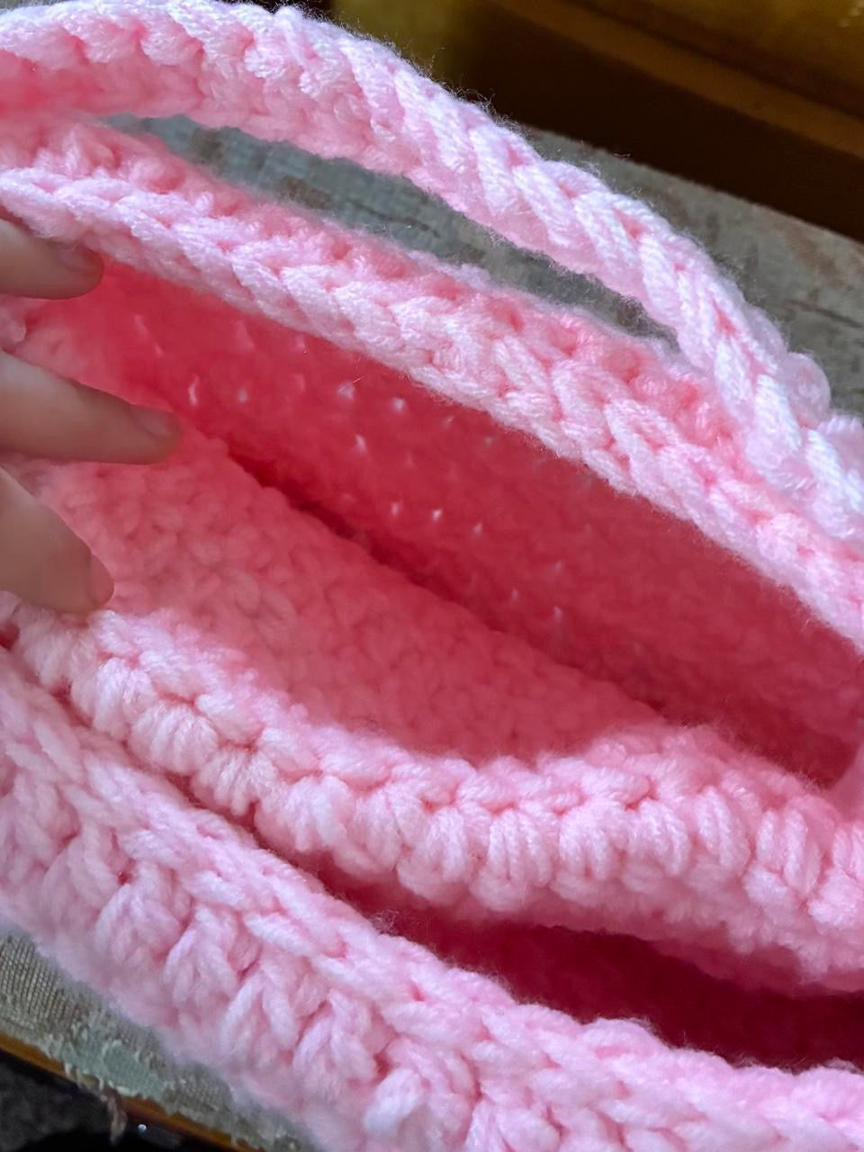 Pink book sleeve purse ˖ . ݁𝜗𝜚. ݁₊